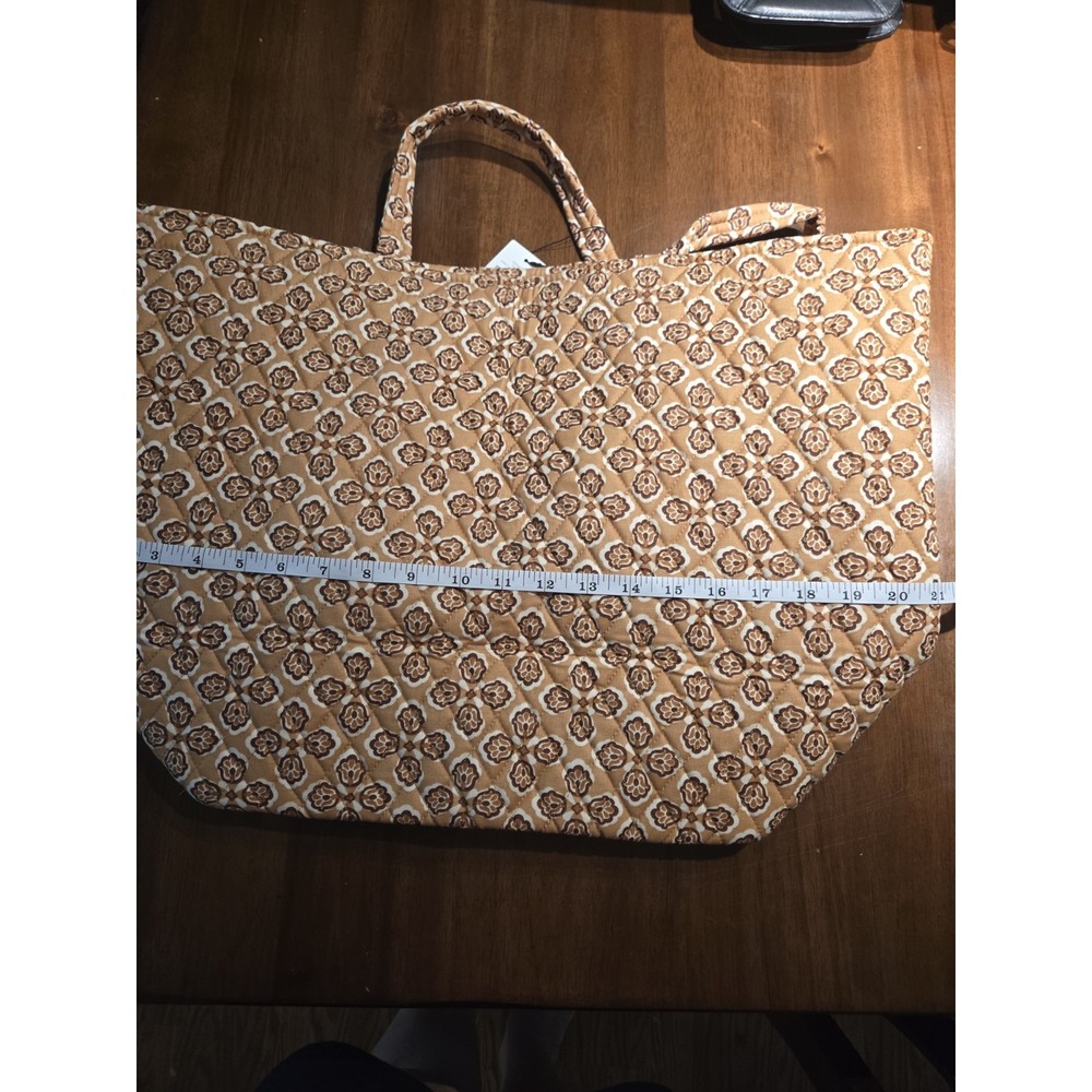 NWT Vera Bradley Grand Tote. Butter Cookie Medallion Apple Cinnamon. - Picture 8 of 14